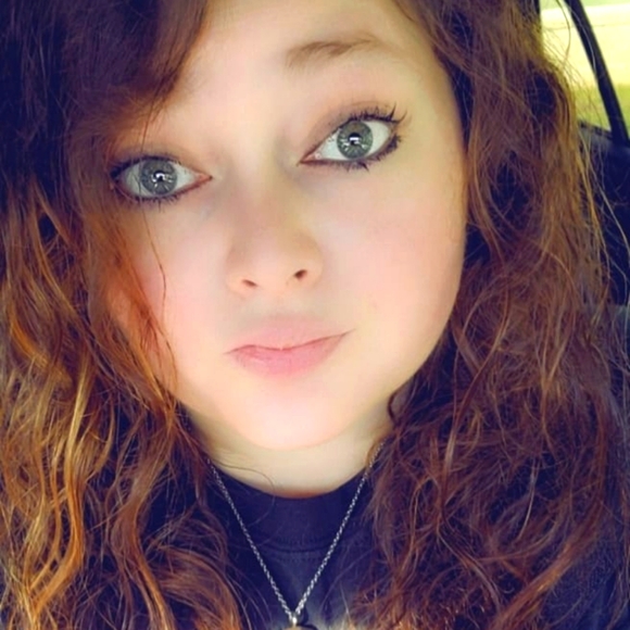 Meet your Posher, Kacy - Picture 1 of 1